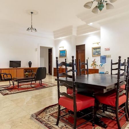 棉兰 Oyo Living 2843 Raz House Syariah酒店 外观 照片