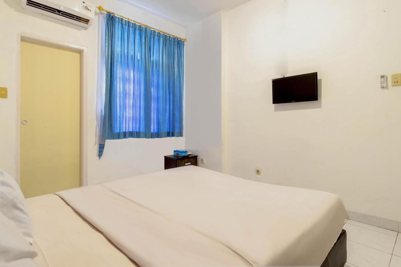 棉兰 Oyo Living 2843 Raz House Syariah酒店 外观 照片