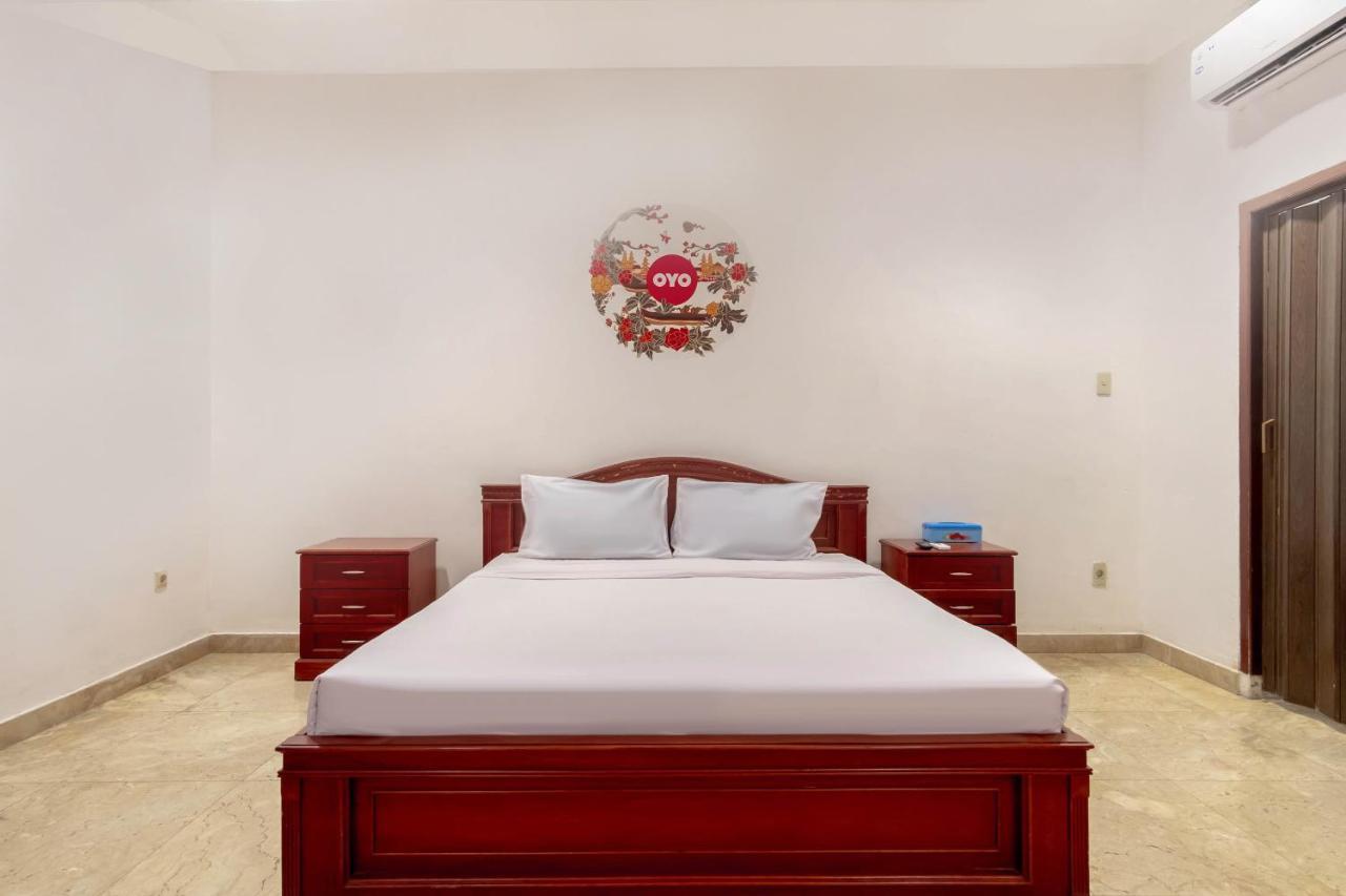 棉兰 Oyo Living 2843 Raz House Syariah酒店 外观 照片