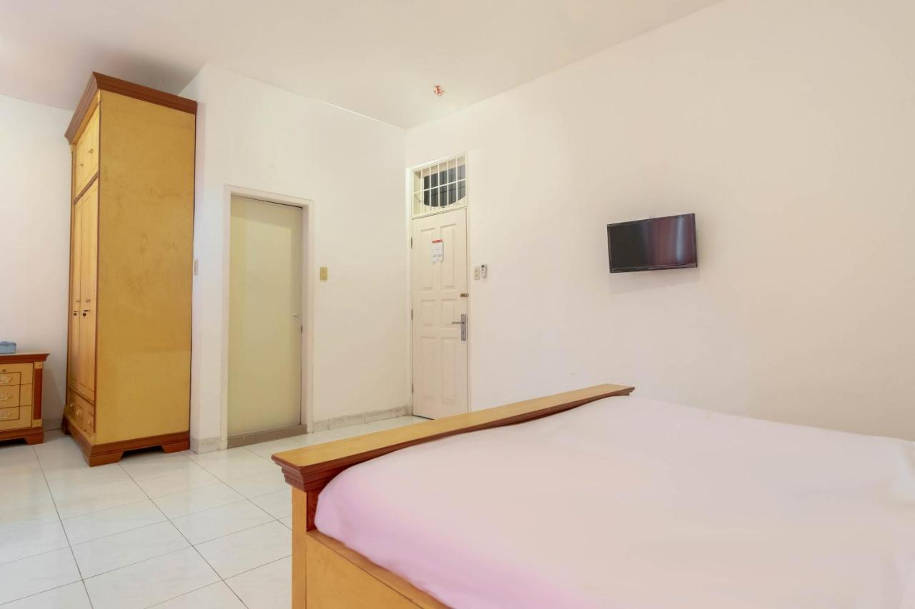 棉兰 Oyo Living 2843 Raz House Syariah酒店 外观 照片