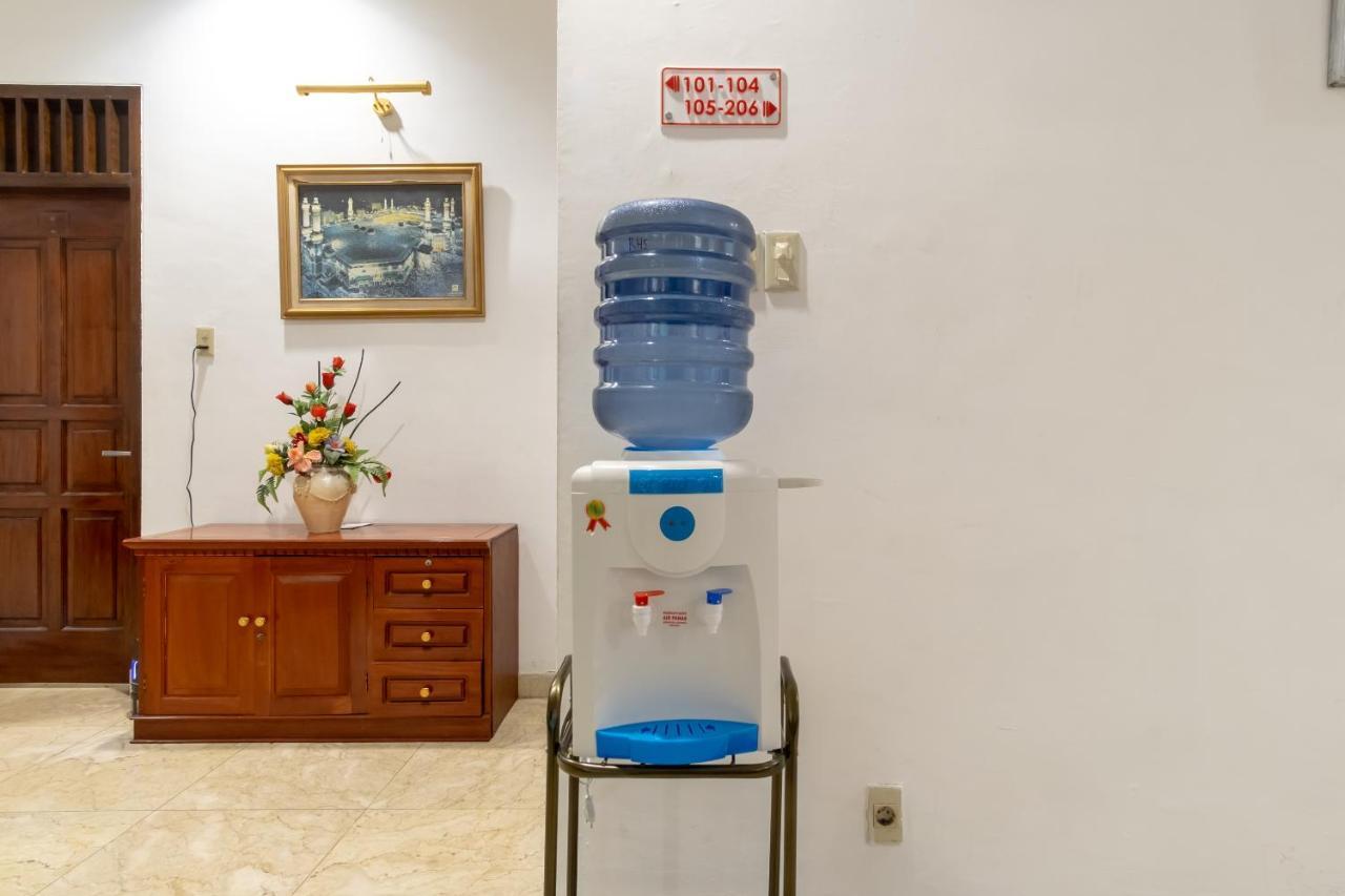 棉兰 Oyo Living 2843 Raz House Syariah酒店 外观 照片