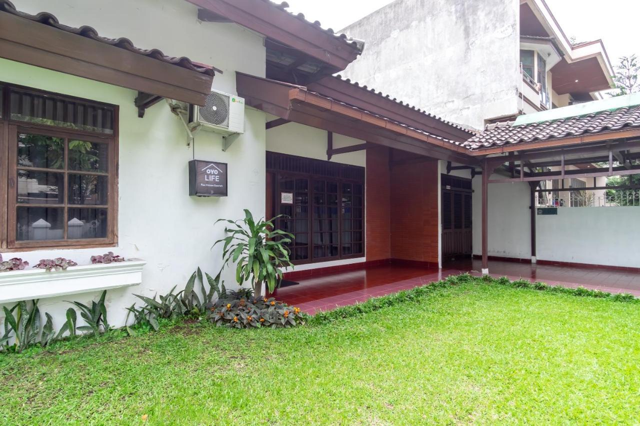 棉兰 Oyo Living 2843 Raz House Syariah酒店 外观 照片